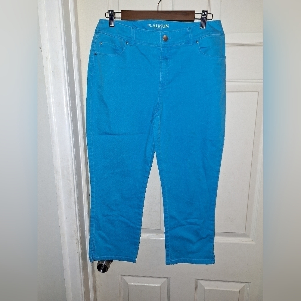 Chicos jeans size 8 or medium